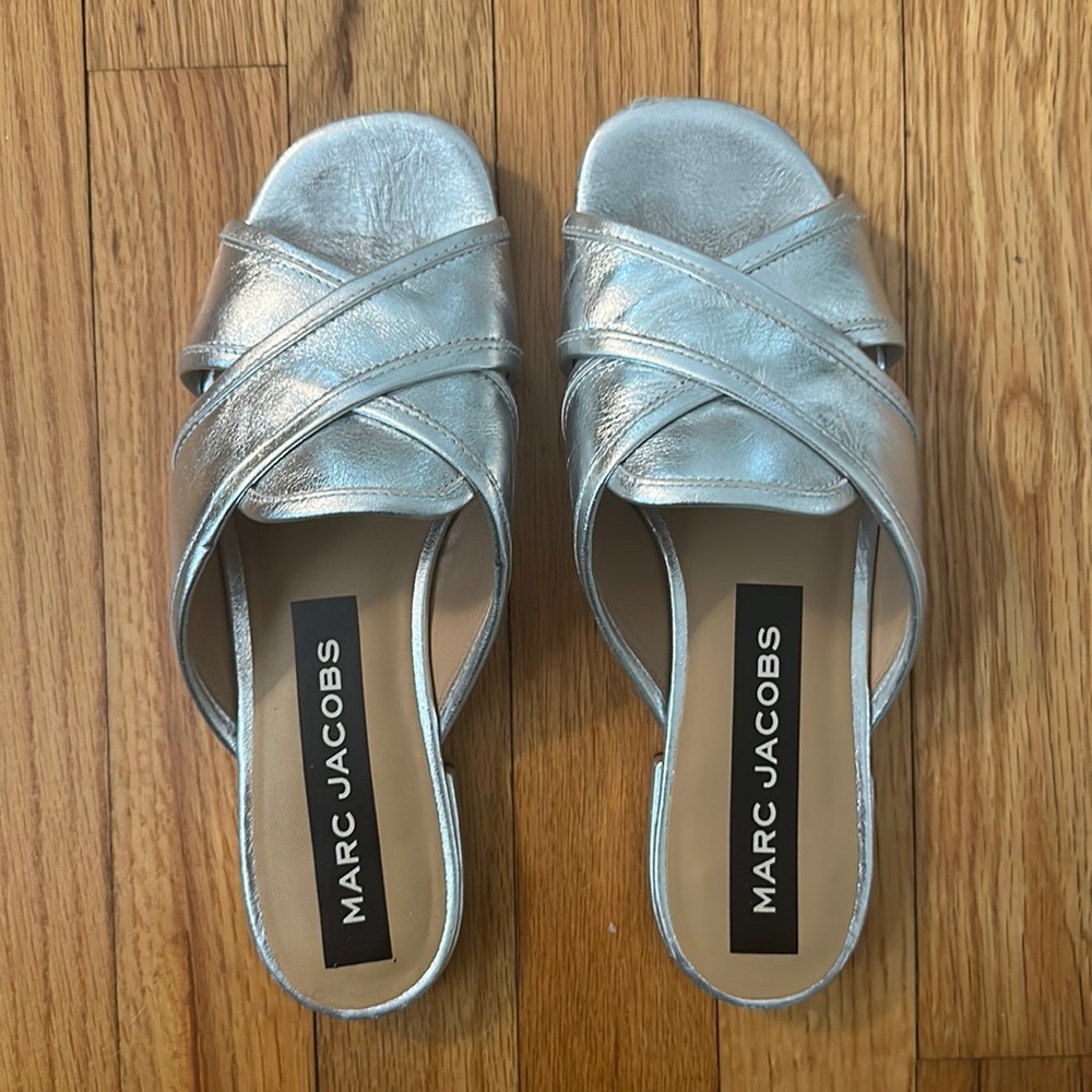 SOLD | EUC Marc Jacobs Silver Sandals- SZ 38